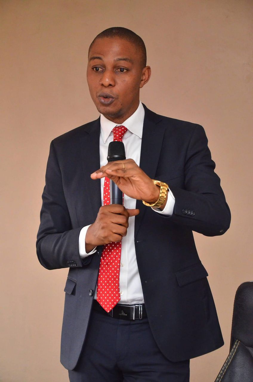 Andafa Darling speaking to an audience